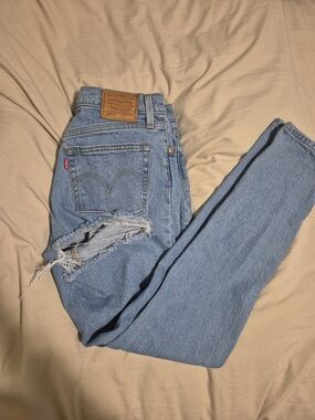 Levi's Light Blue Ripped Mom/wedgie Jeans